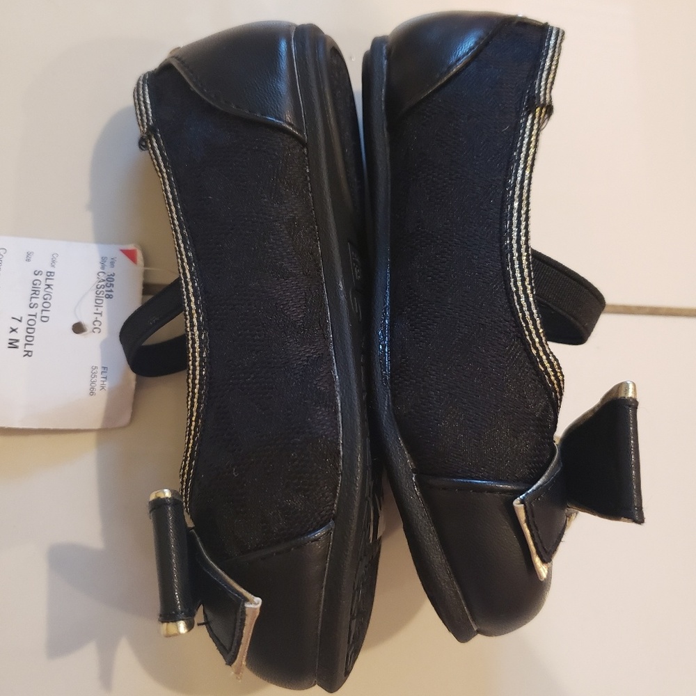 NWT Michael Kors Shoes - Picture 2 of 4